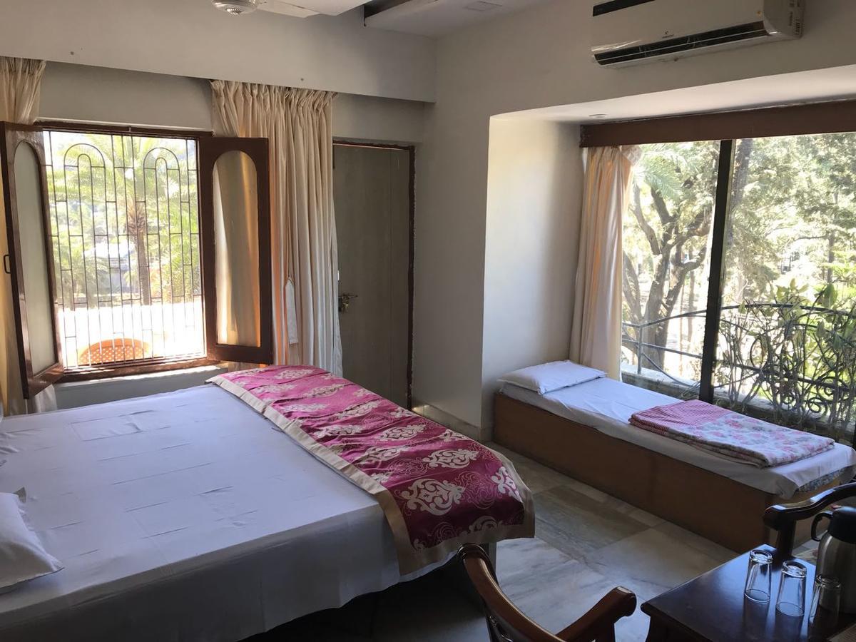 Hotel Sheratone Mount Abu Buitenkant foto