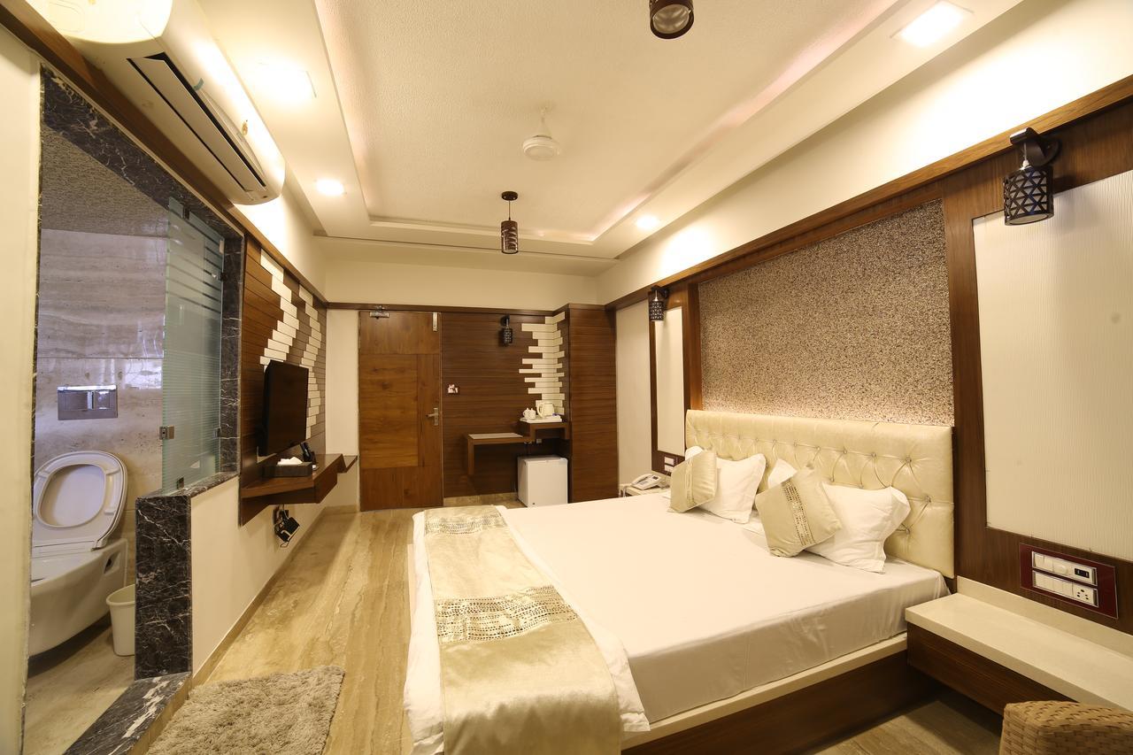 Hotel Sheratone Mount Abu Buitenkant foto