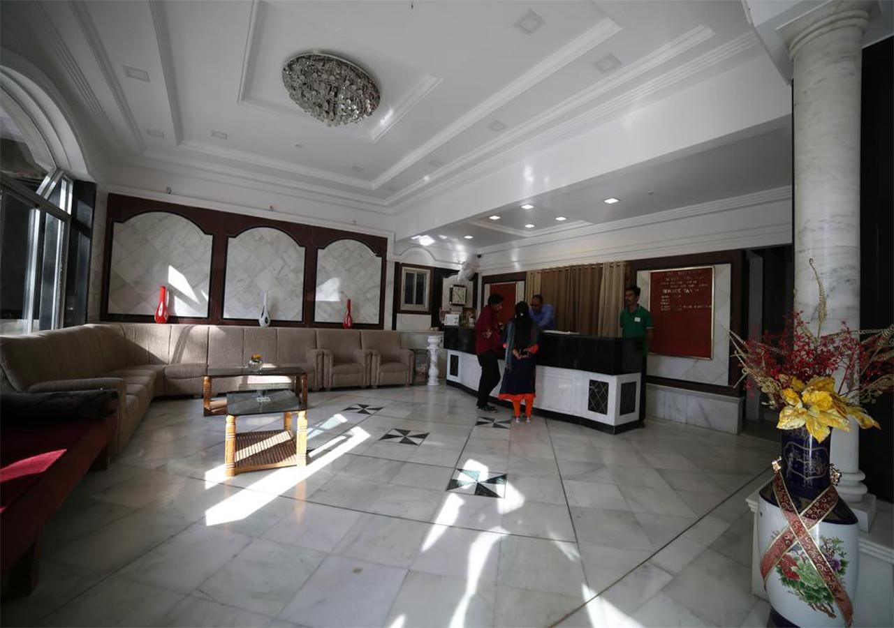 Hotel Sheratone Mount Abu Buitenkant foto
