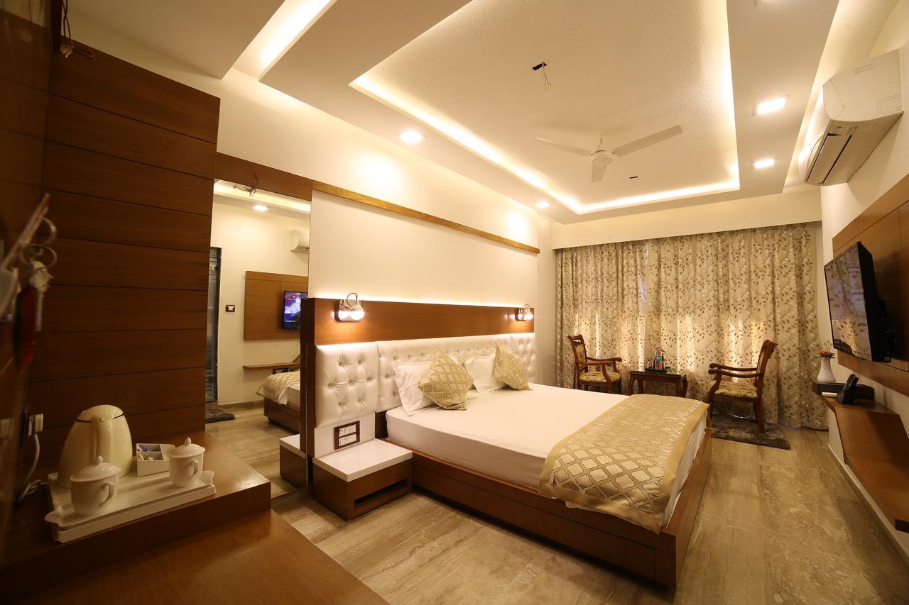 Hotel Sheratone Mount Abu Buitenkant foto